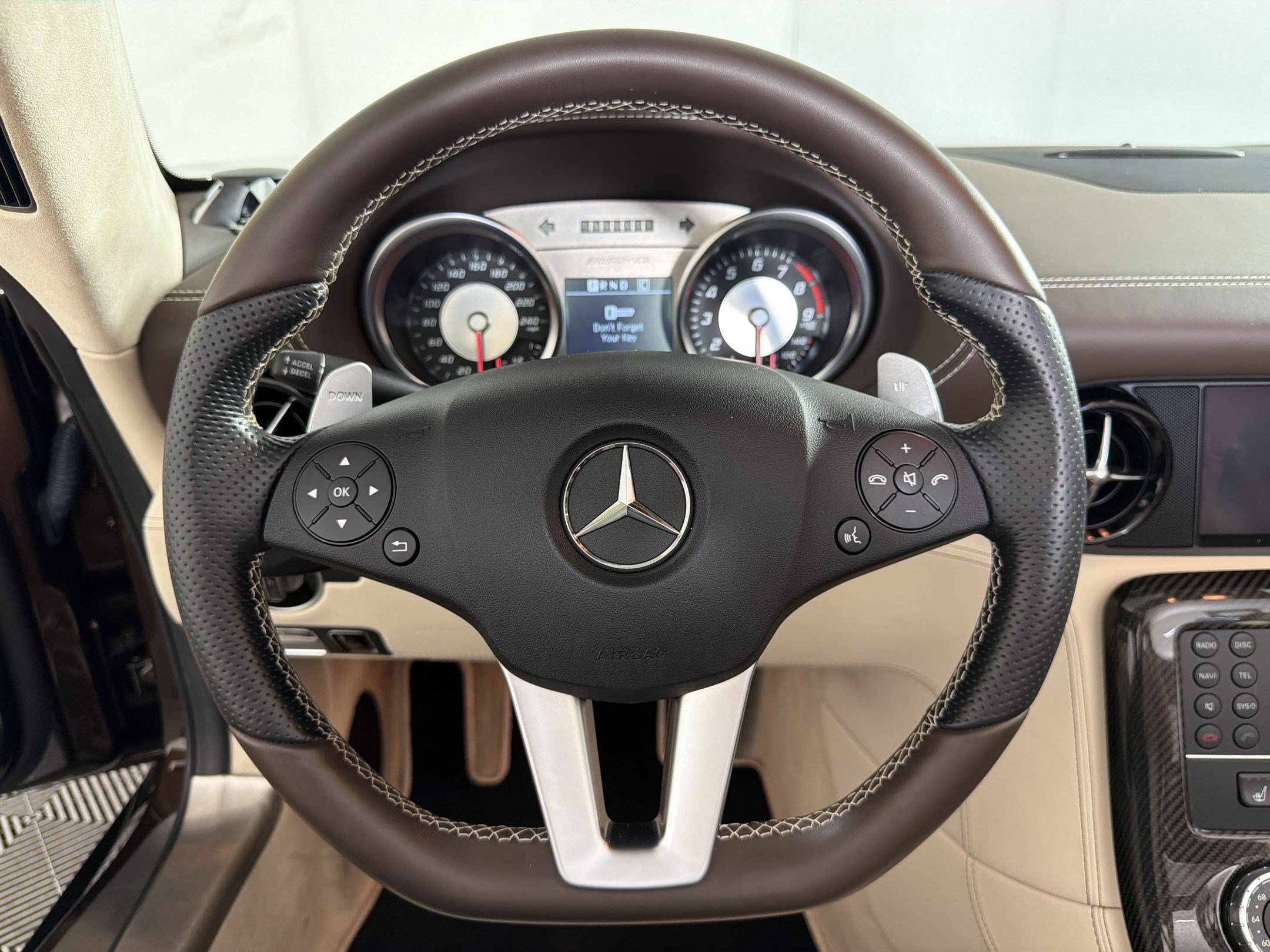 Used 2013 Mercedes-Benz SLS AMG GT Roadster image 11