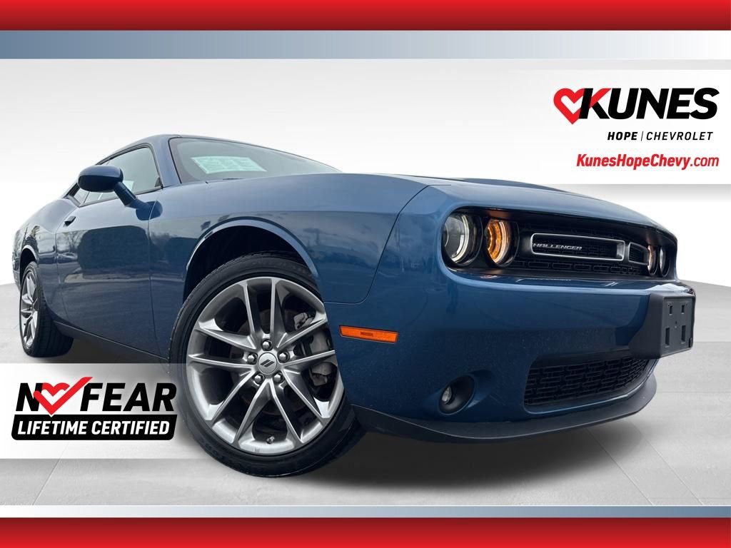 Used 2022 Dodge Challenger SXT w/ Plus Package image 1
