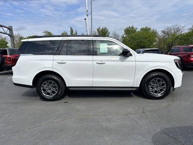Certified 2025 Ford Expedition Active AWD/4WD image 4