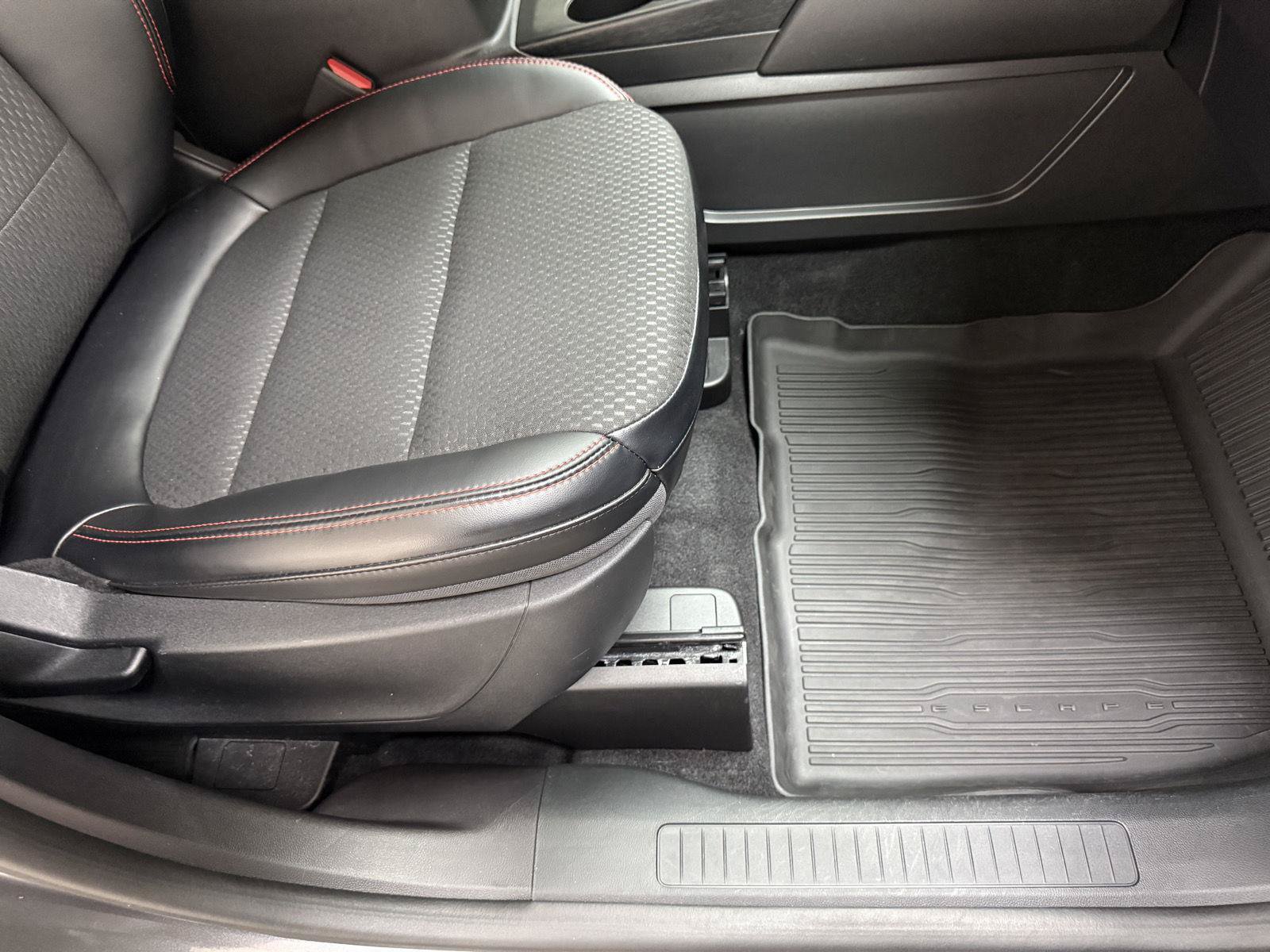 Used 2024 Ford Escape ST-Line w/ Tech Pack #1 AWD/4WD image 29