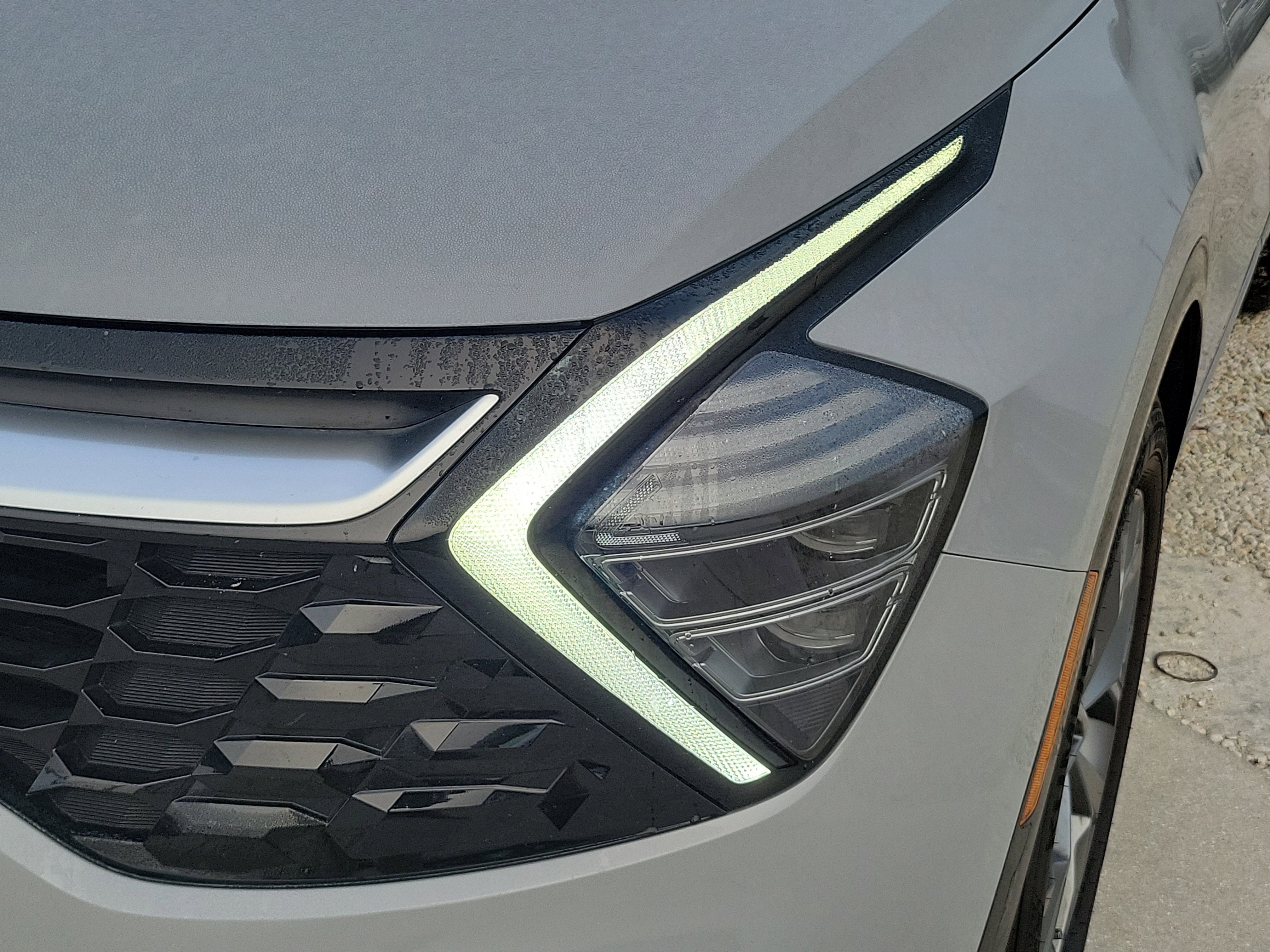 Used 2024 Kia Sportage SX image 12