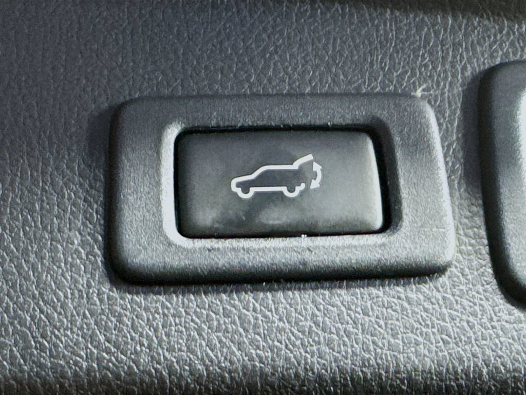 Used 2015 Subaru Forester 2.5i Limited AWD/4WD image 33