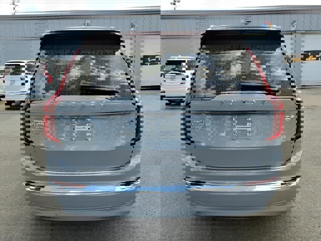 New 2026 Volvo XC90 T8 Ultra w/ Protection Package Premier image 4