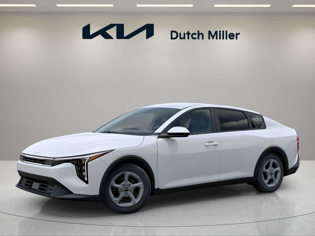 New 2025 Kia K4 FWD image 2