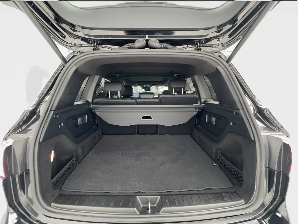 Used 2025 Mercedes-Benz GLB 250 4MATIC image 16