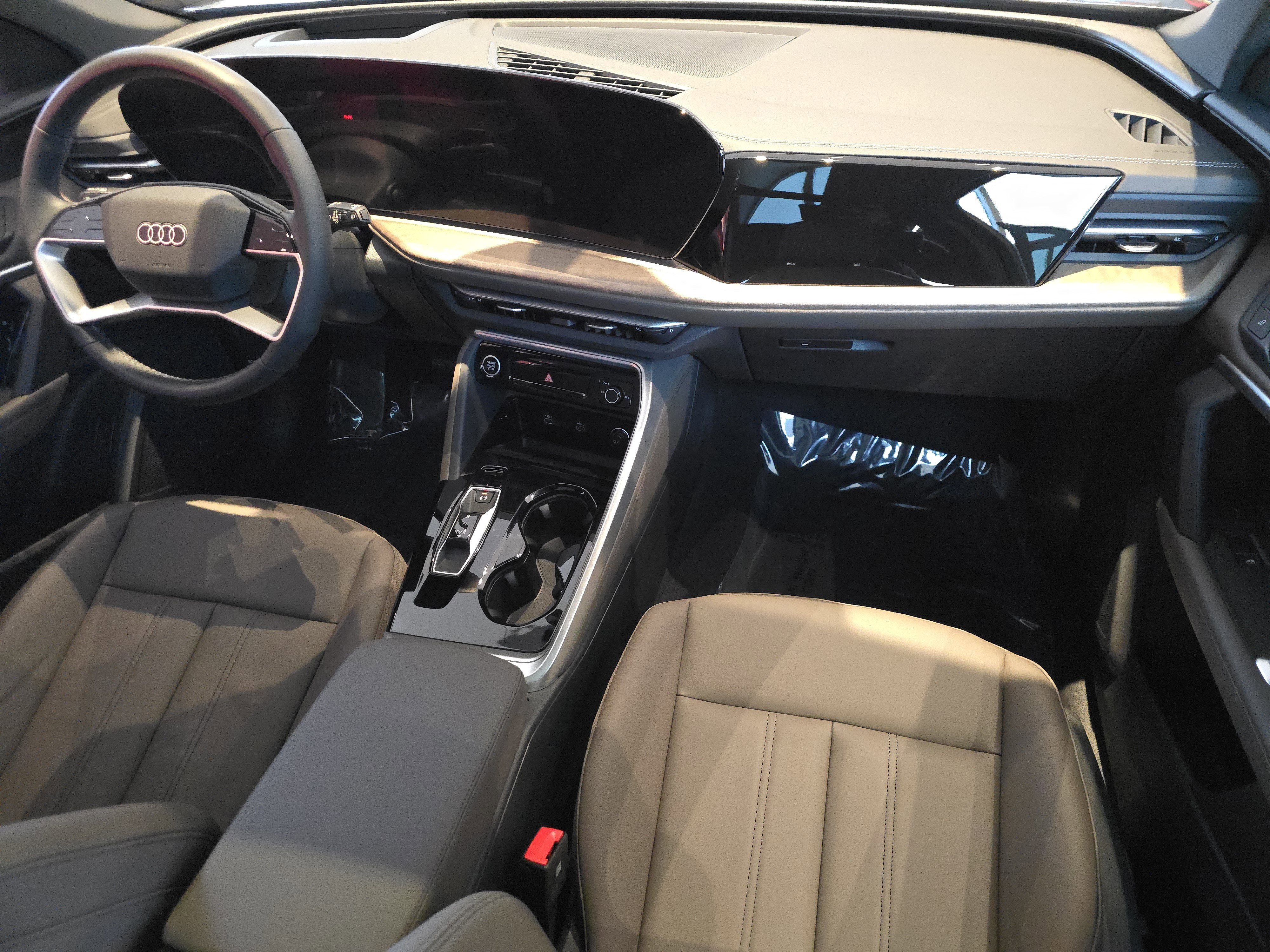 New 2025 Audi Q5 Premium Plus image 14