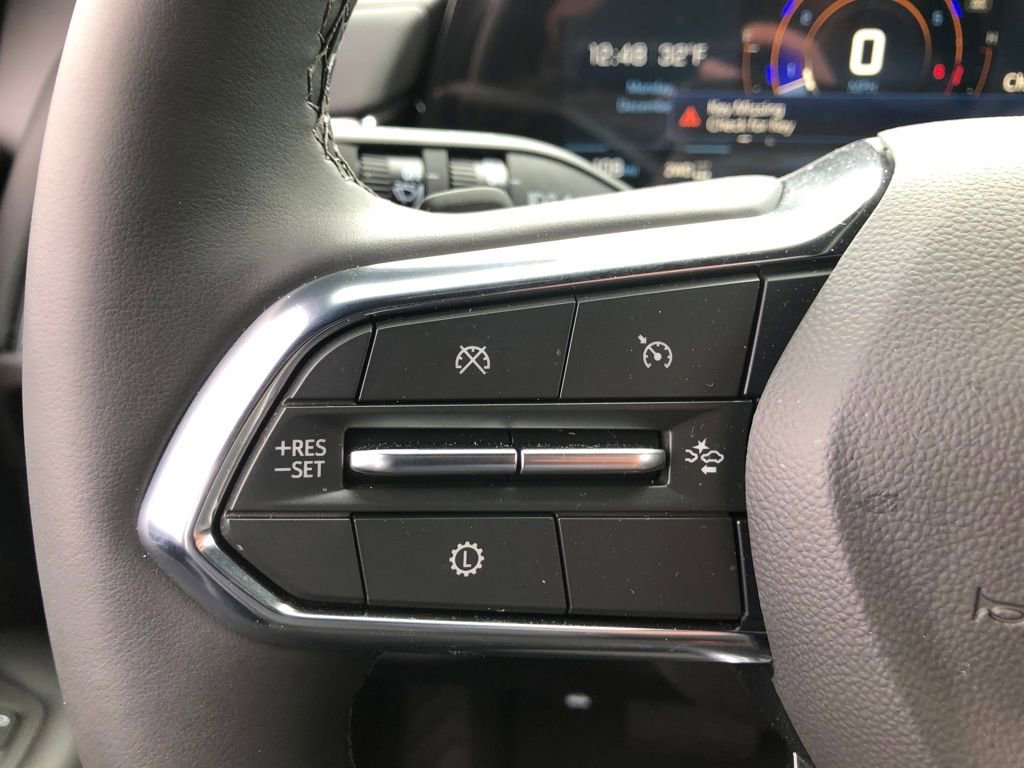 Used 2025 Chevrolet Suburban Premier image 15