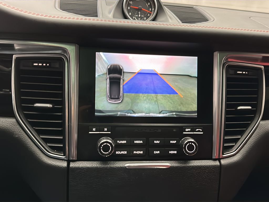 Used 2018 Porsche Macan S image 28