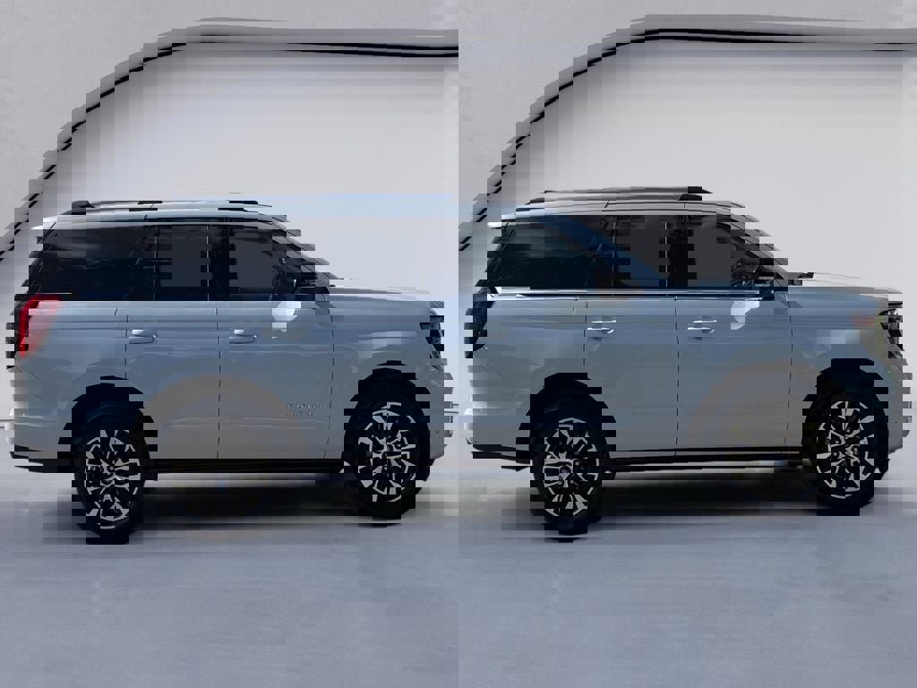 Used 2025 Ford Expedition Platinum image 6