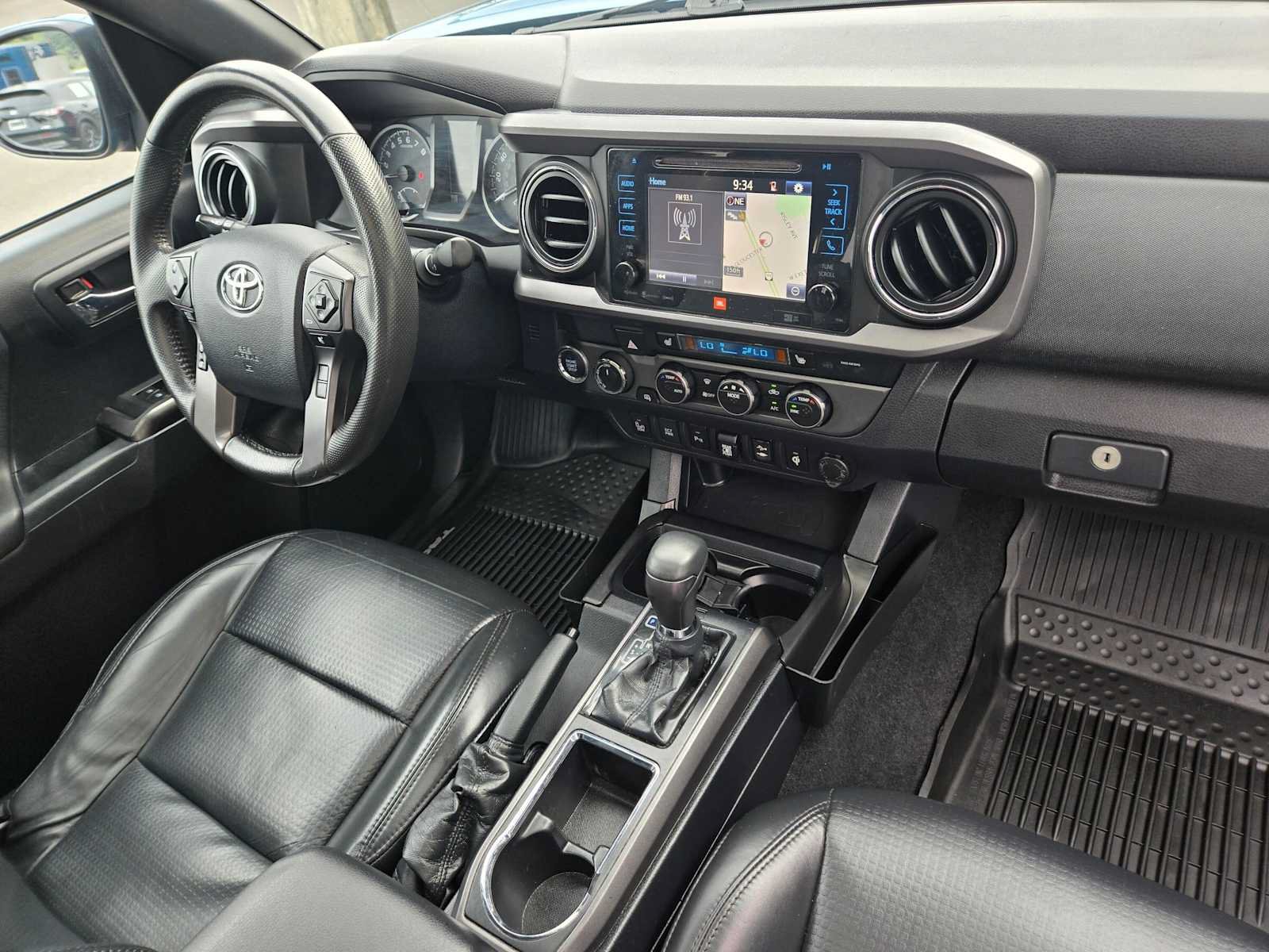 Used 2019 Toyota Tacoma TRD Off-Road AWD/4WD image 10
