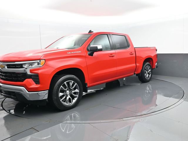 Used 2023 Chevrolet Silverado 1500 LT AWD/4WD image 2