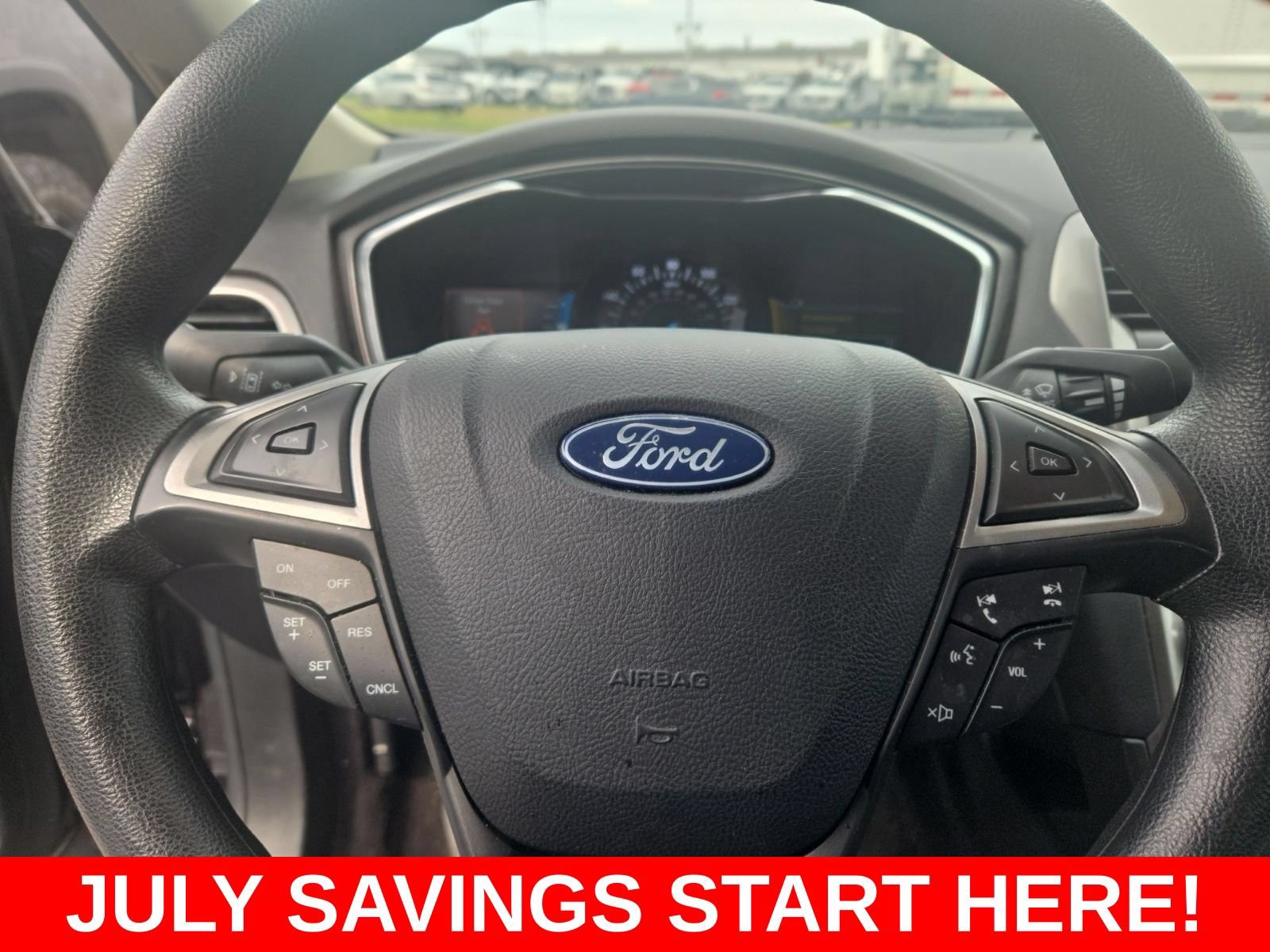 Used 2020 Ford Fusion SE FWD image 25