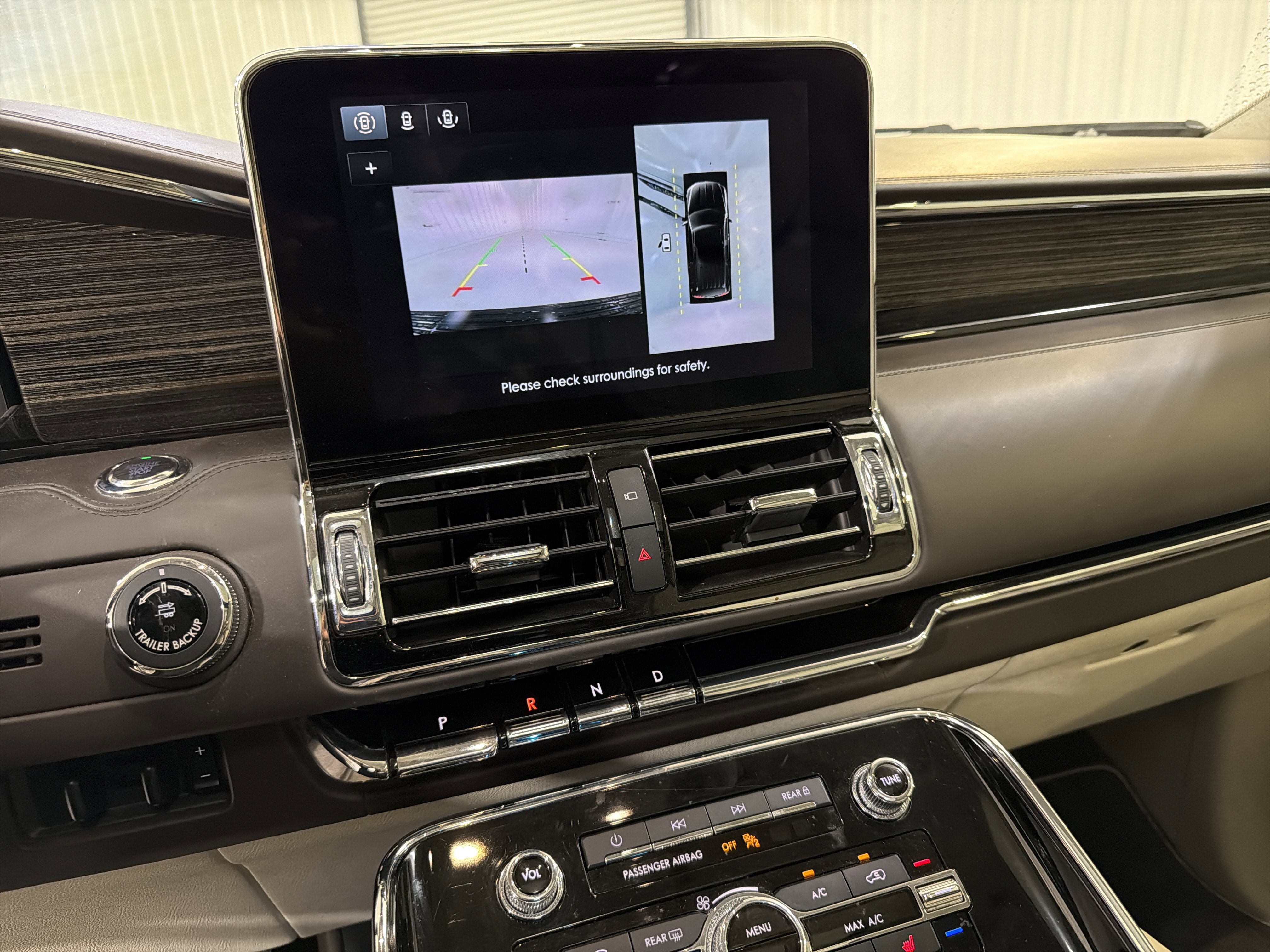 Used 2020 Lincoln Navigator Black Label w/ Cargo Convenience Package image 20