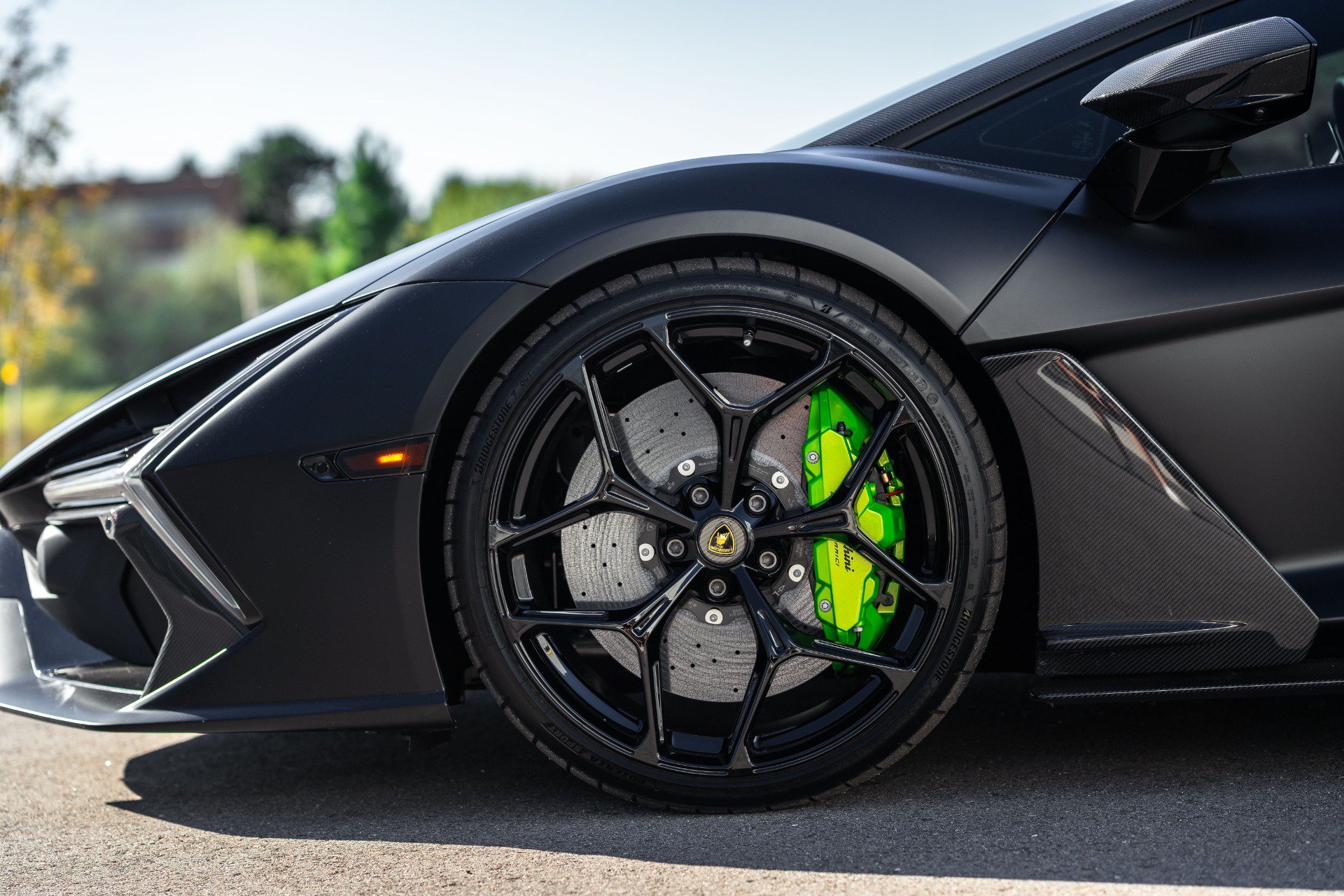 Used 2025 Lamborghini Revuelto AWD/4WD image 22