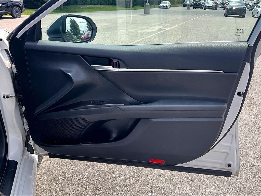 Used 2024 Toyota Camry SE FWD image 12