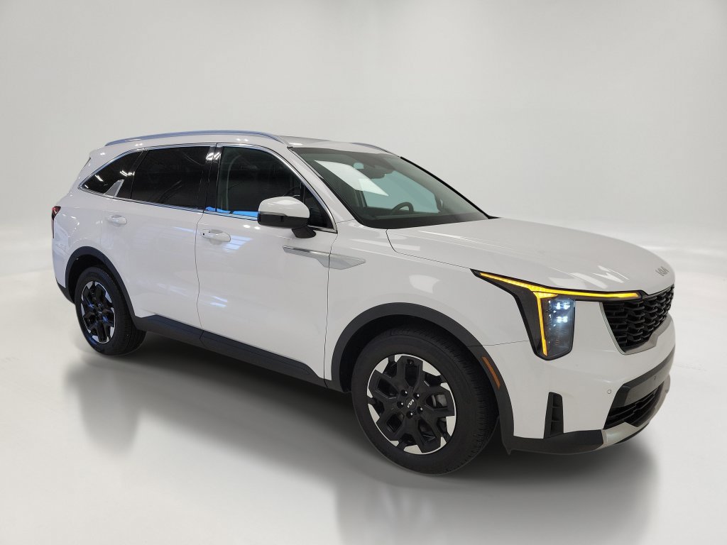 Used 2024 Kia Sorento S FWD image 3