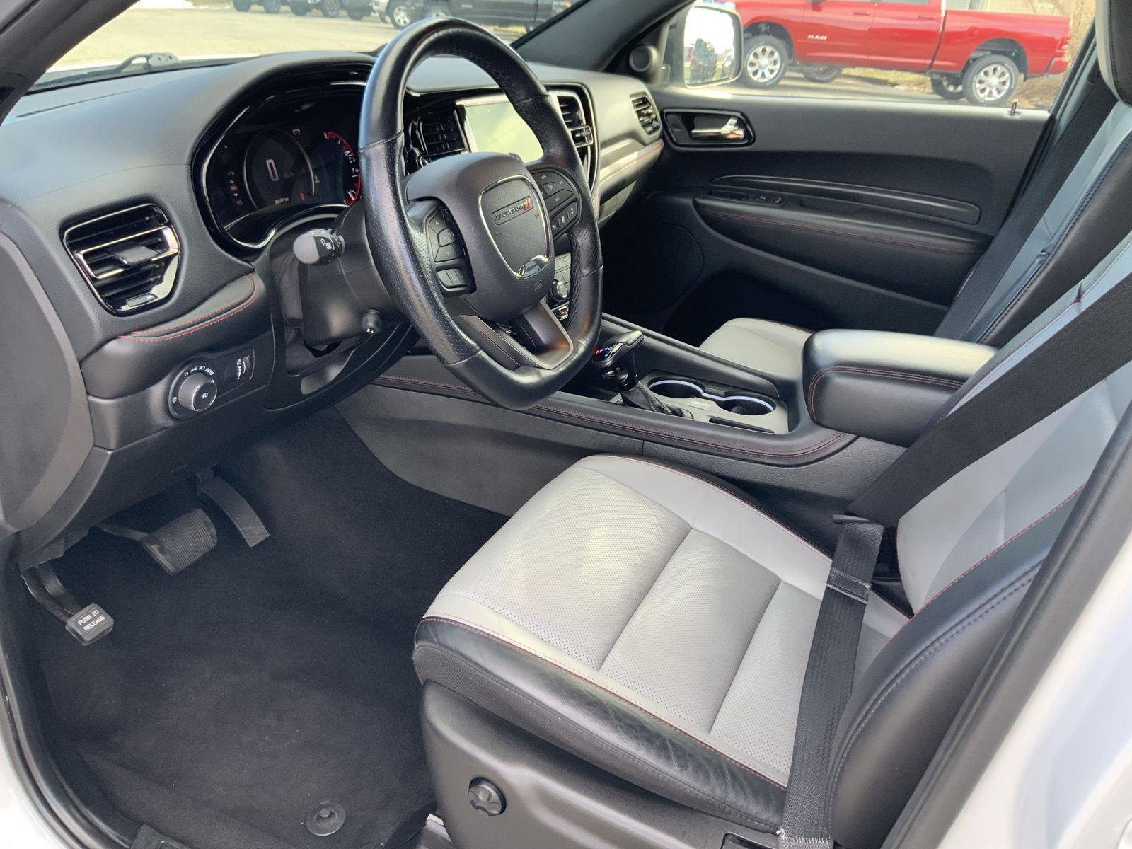 Used 2023 Dodge Durango GT image 25