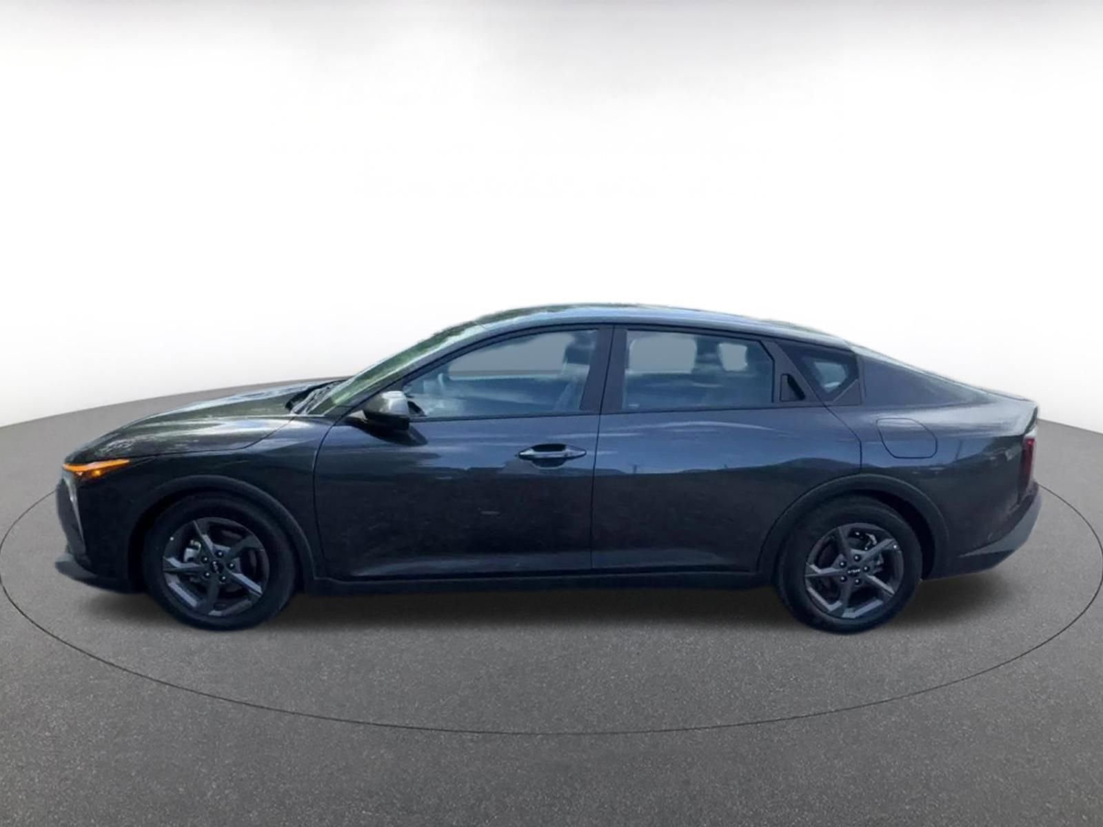 Used 2025 Kia K4 FWD image 9