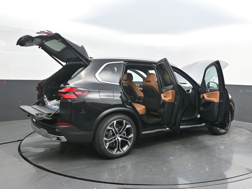 New 2026 BMW X5 xDrive50e w/ Premium Package AWD/4WD image 50