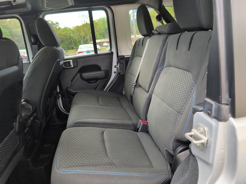 Used 2024 Jeep Wrangler Unlimited Rubicon 4xe w/ Technology Group AWD/4WD image 28