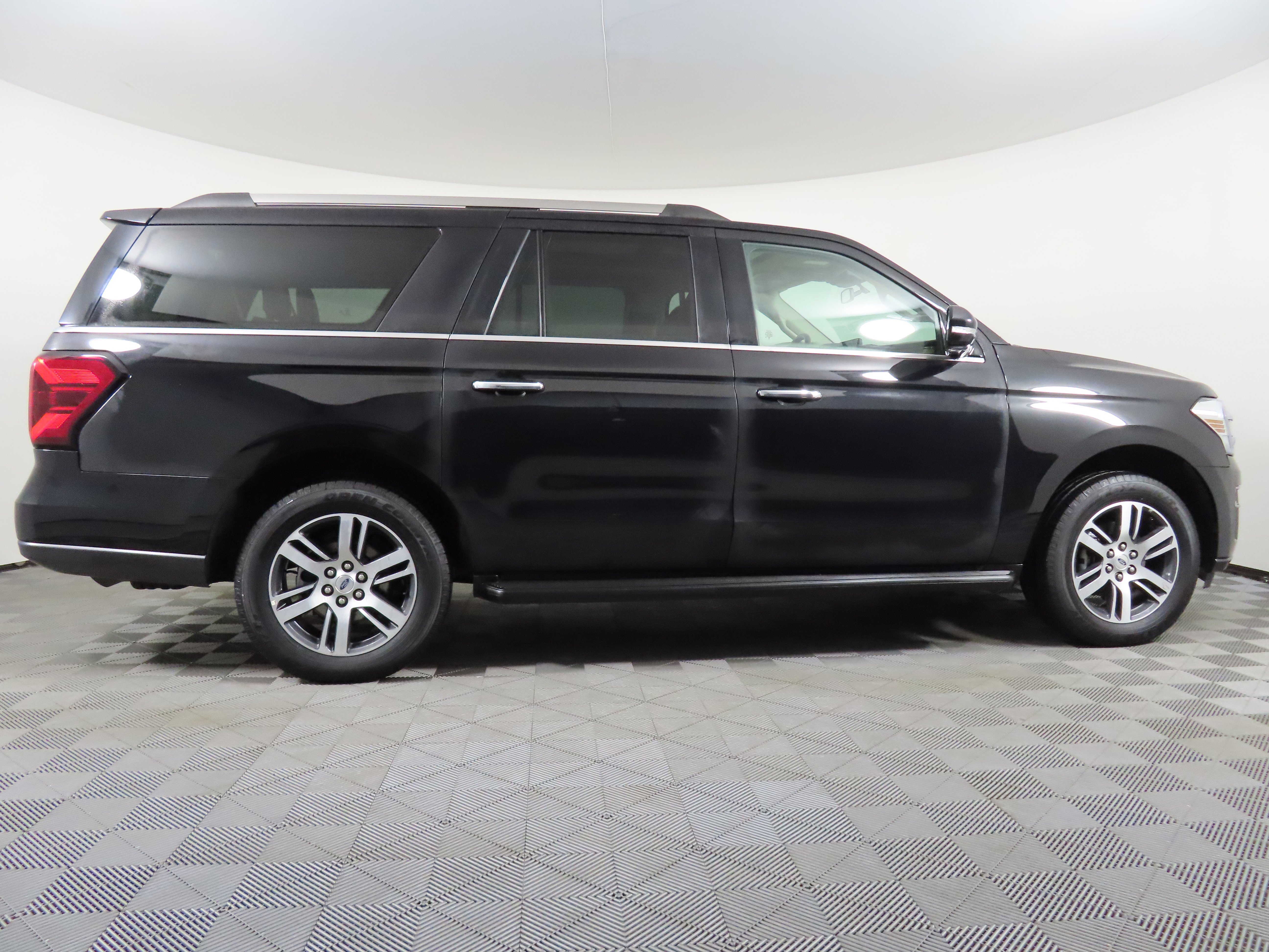 Used 2024 Ford Expedition Max Limited image 48