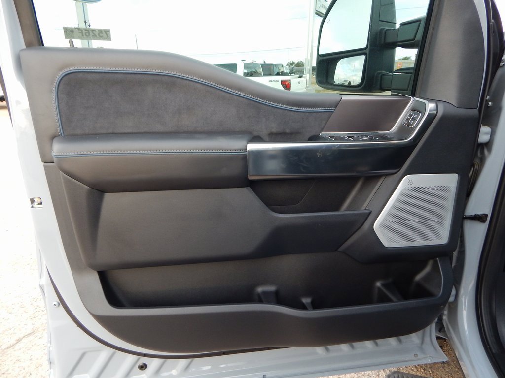 New 2026 Ford F350 4x4 Crew Cab Super Duty image 17