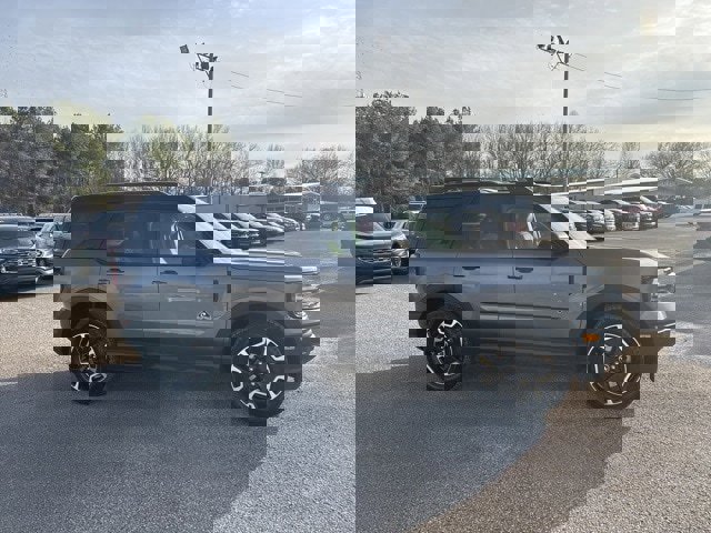 Used 2022 Ford Bronco Sport Outer Banks w/ Tech Package image 11