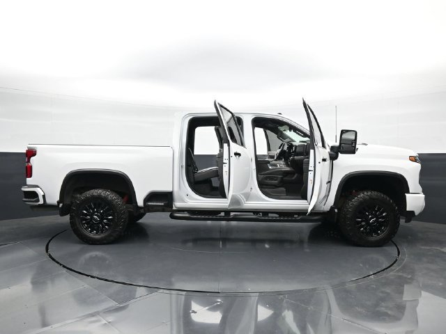 Used 2024 Chevrolet Silverado 2500 LTZ w/ LTZ Plus Package AWD/4WD image 51