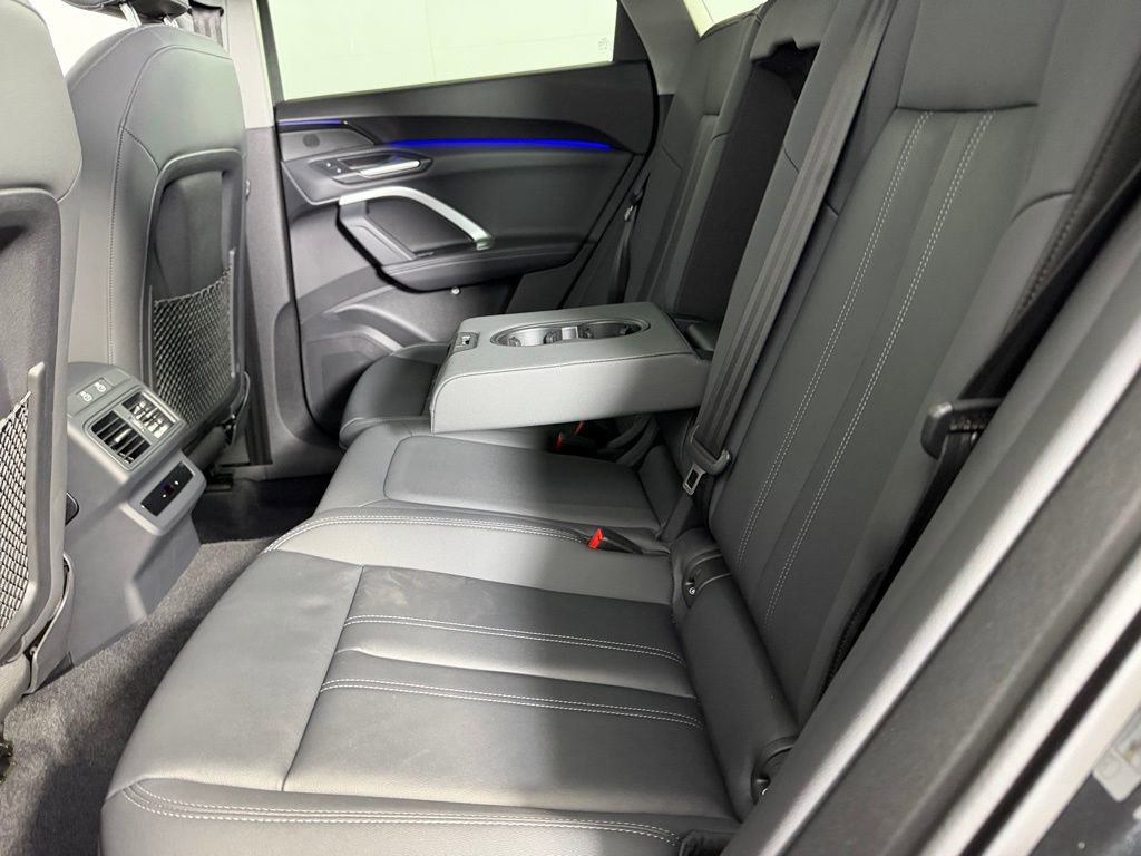 Used 2025 Audi Q5 Premium w/ Convenience Package AWD/4WD image 25