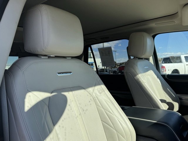Used 2022 Ford Expedition Platinum image 24