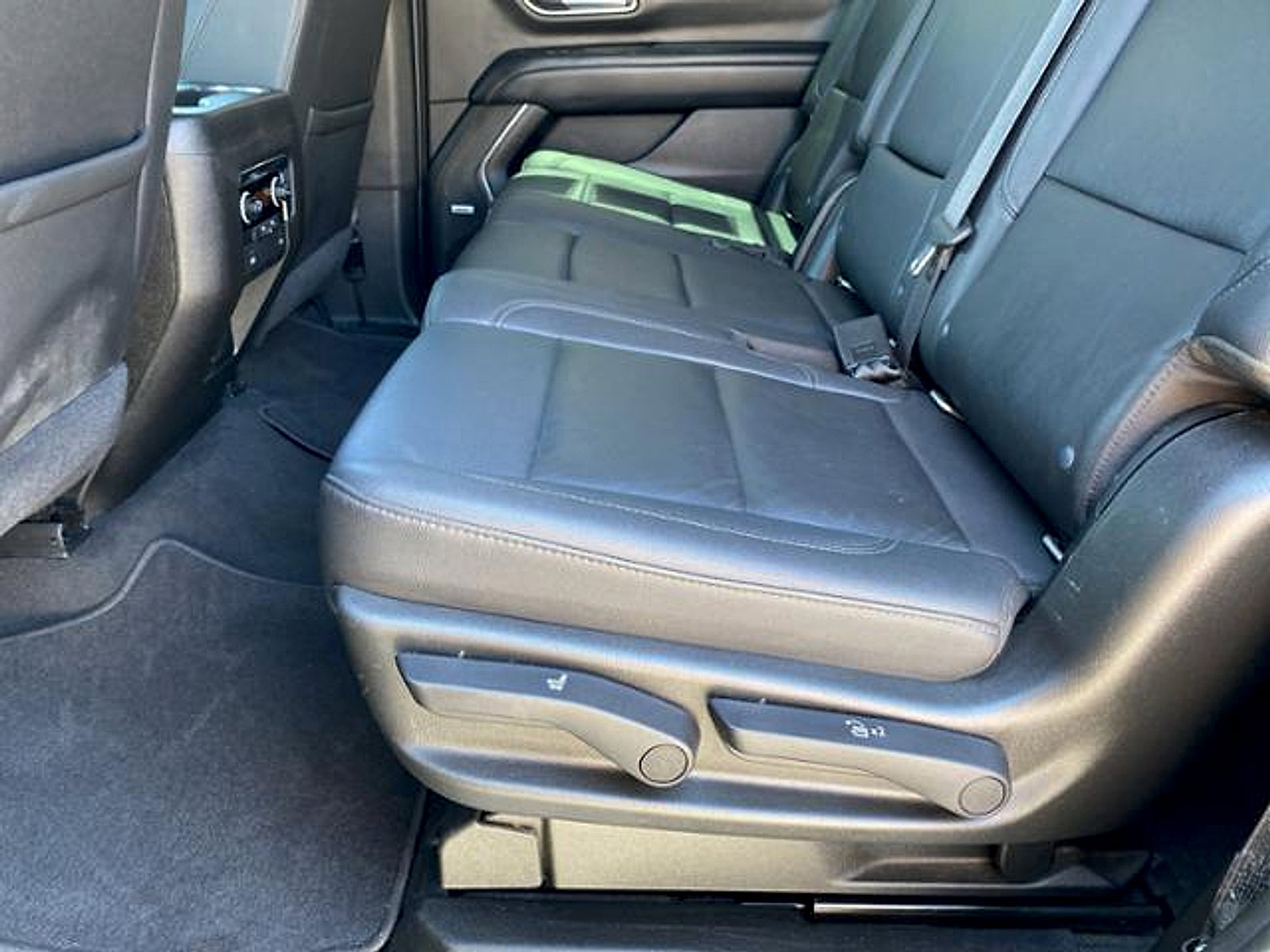 Used 2021 Chevrolet Tahoe LT AWD/4WD image 19