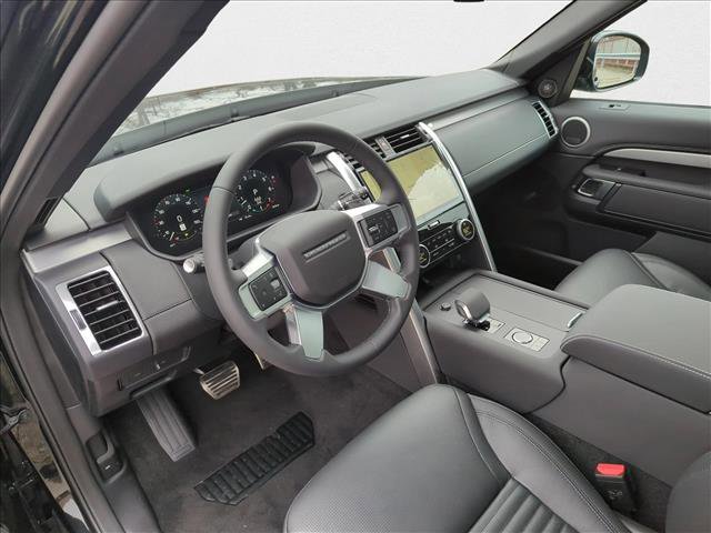 New 2024 Land Rover Discovery Dynamic SE image 23