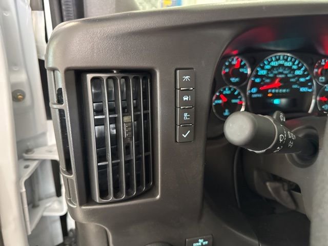 New 2026 Chevrolet Express 3500 w/ Driver Convenience Package RWD image 30