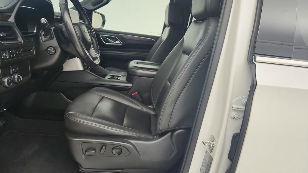 Used 2022 Chevrolet Tahoe LT w/ Luxury Package image 15