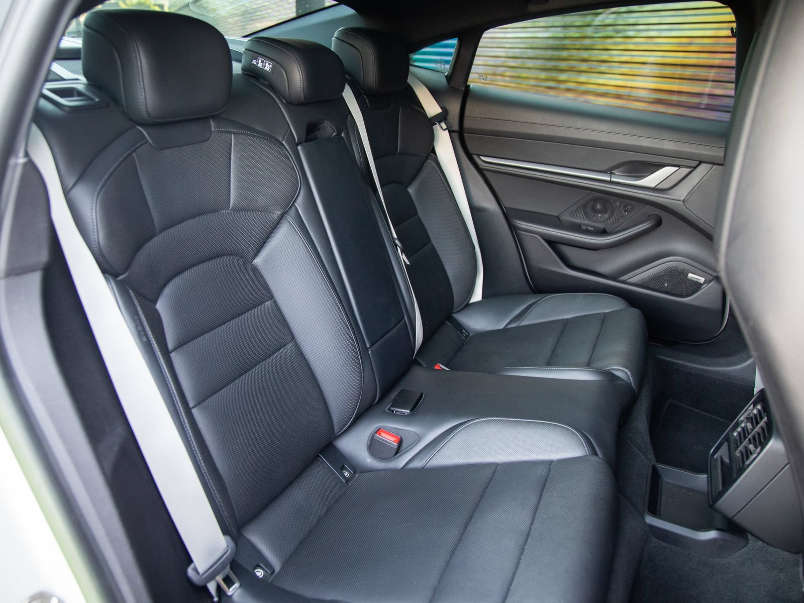 Certified 2022 Porsche Taycan 4S AWD/4WD image 15