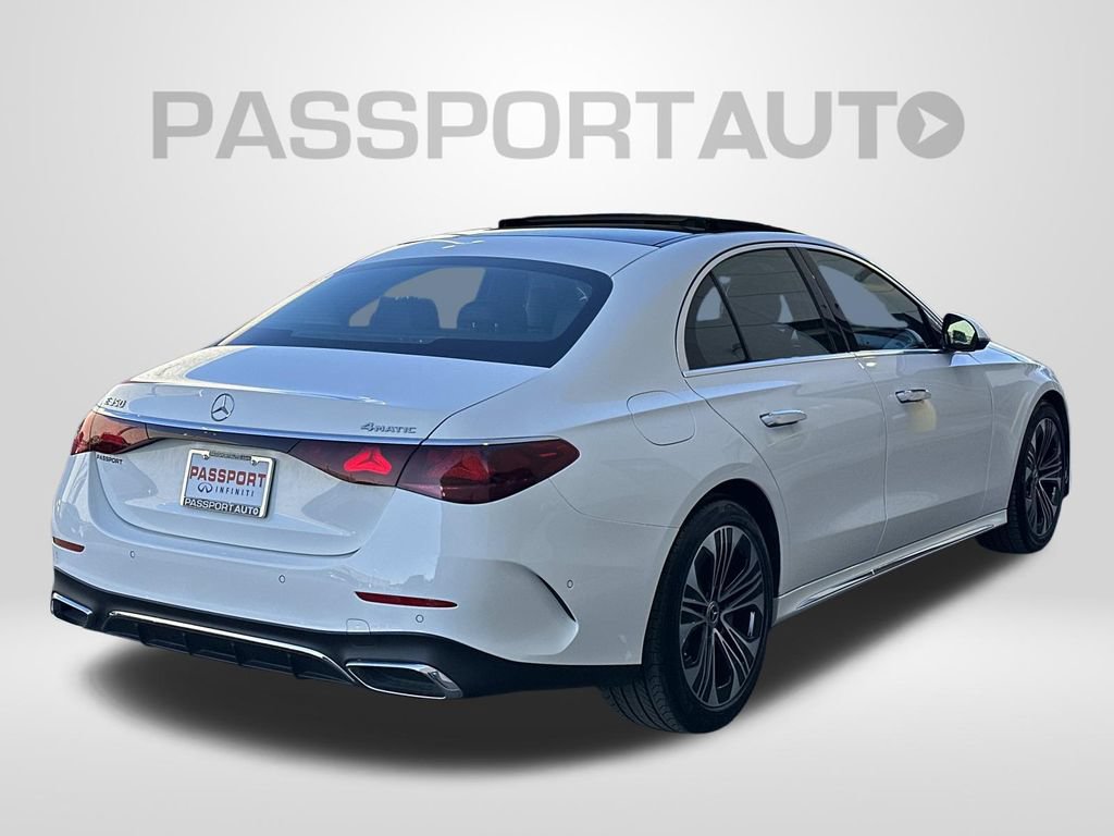 Used 2025 Mercedes-Benz E 350 4MATIC Sedan image 5