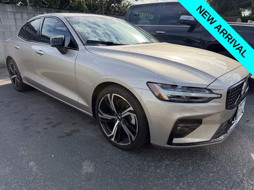 Used 2024 Volvo S60 B5 Core AWD/4WD image 2
