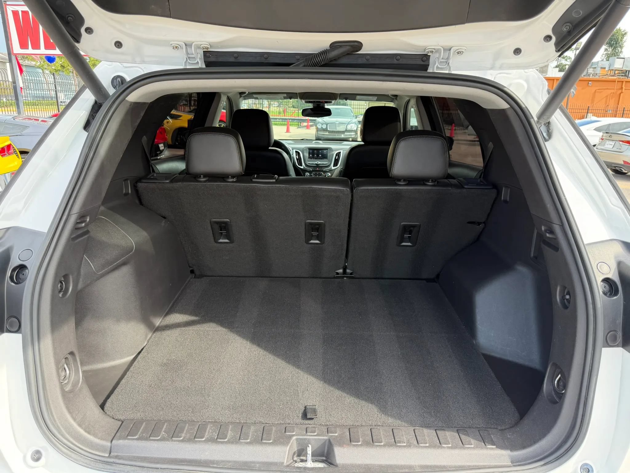 Used 2021 Chevrolet Equinox LT FWD image 41