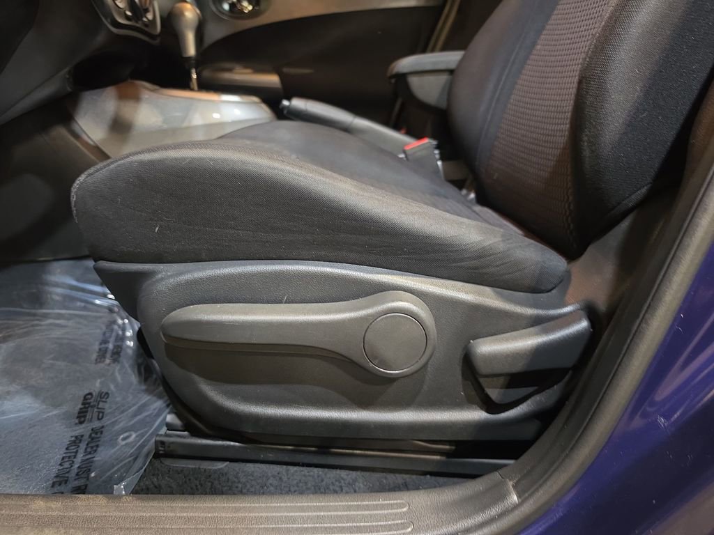 Used 2015 Nissan Juke S image 14