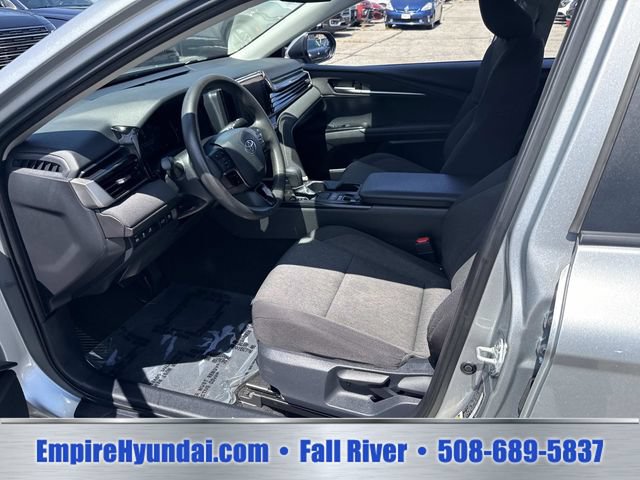 Used 2025 Toyota Camry LE FWD image 18