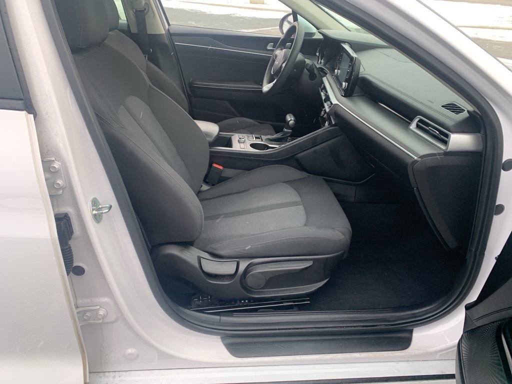 Used 2022 Kia K5 LXS image 28