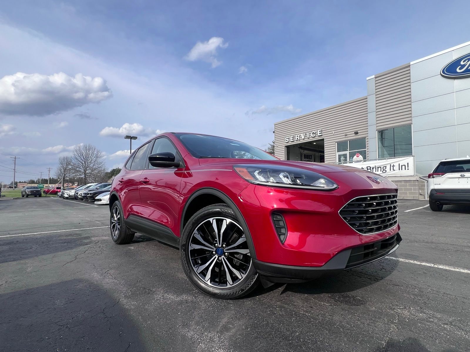 Used 2022 Ford Escape SE w/ SE Sport Appearance Package image 40