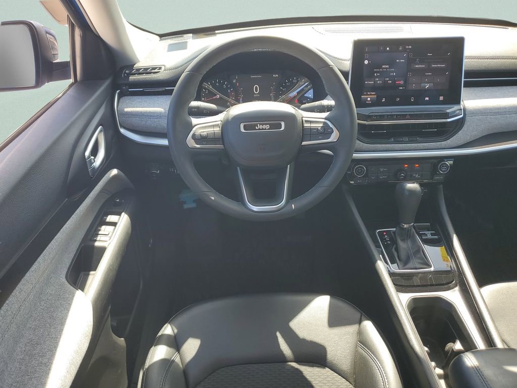 Used 2022 Jeep Compass Latitude w/ Sun and Sound Group FWD image 12