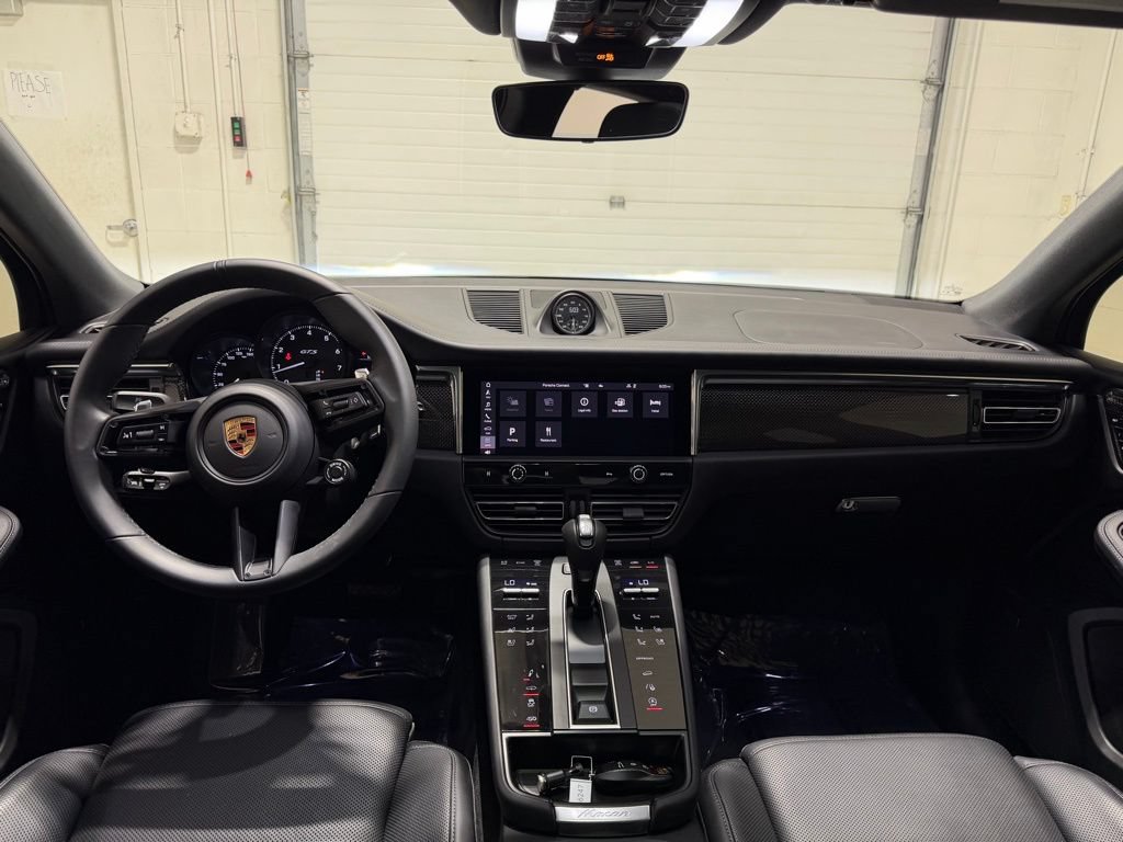 Used 2025 Porsche Macan GTS AWD/4WD image 37