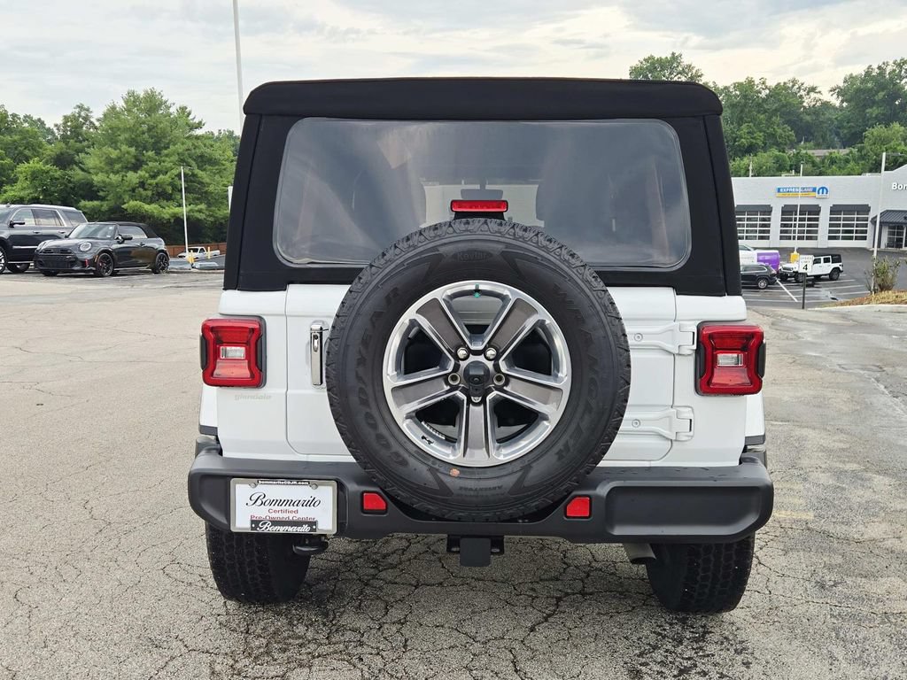 Certified 2021 Jeep Wrangler Unlimited Sahara AWD/4WD image 4