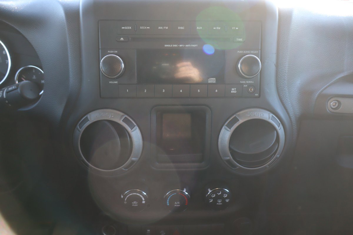 Used 2016 Jeep Wrangler Unlimited Sport image 11