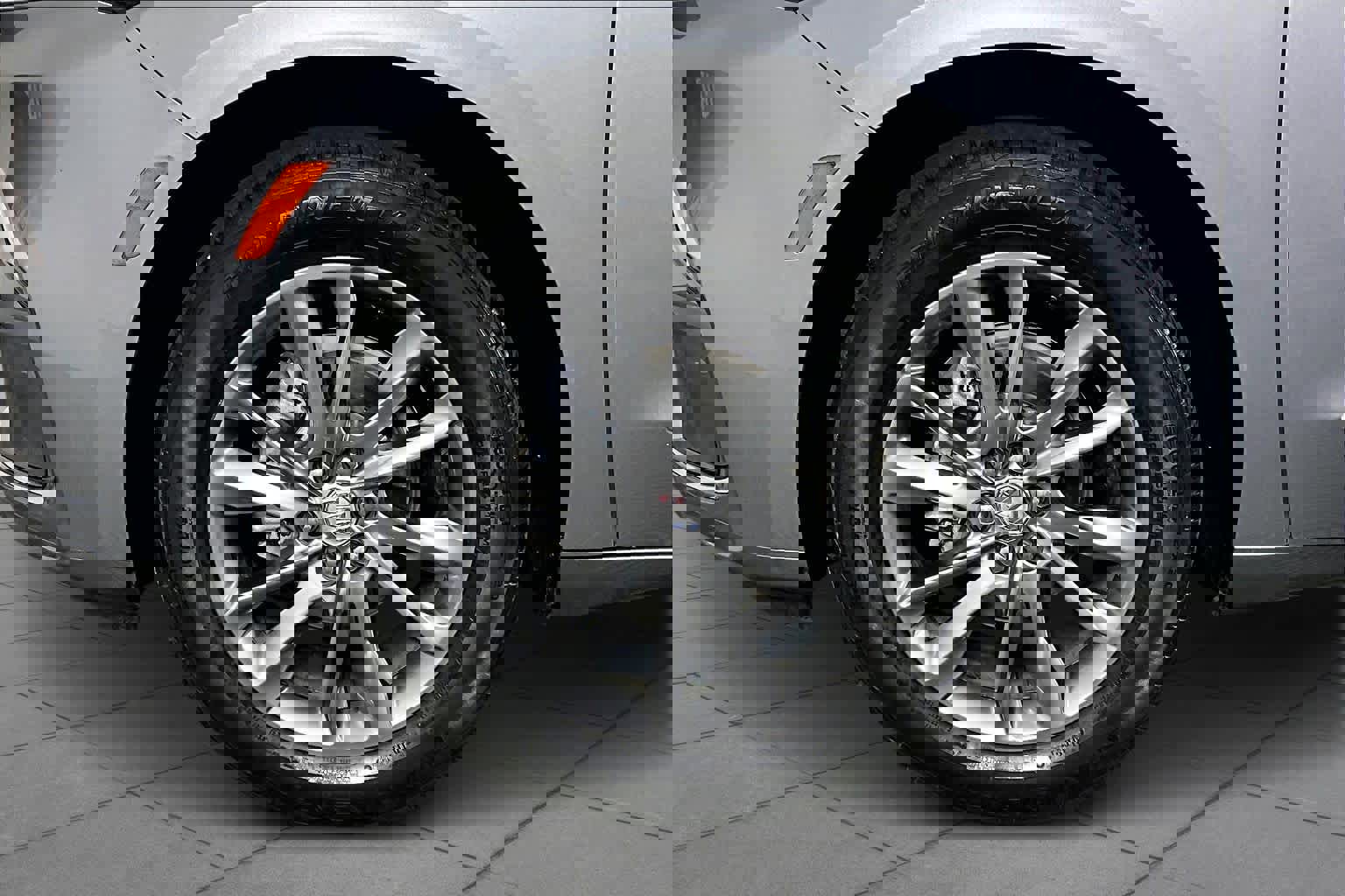 Certified 2023 Buick Enclave Avenir image 11