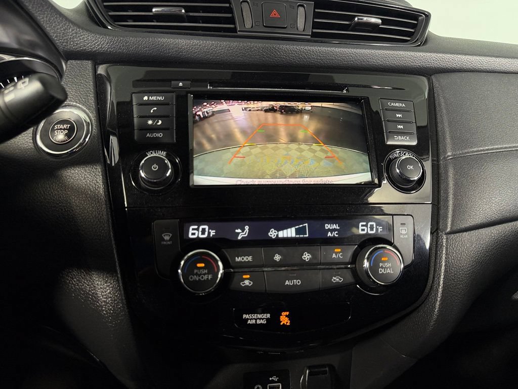 Used 2020 Nissan Rogue SV FWD image 19