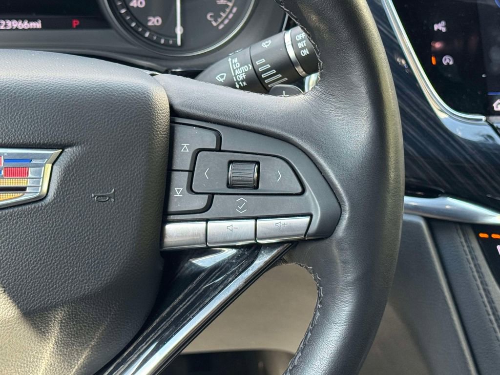 Used 2023 Cadillac XT6 Premium Luxury w/ Technology Package image 34