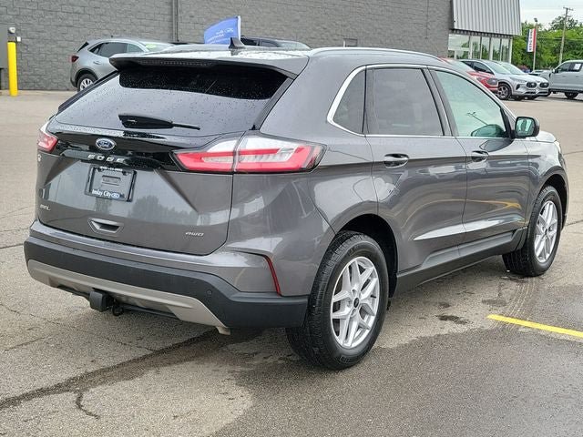 Certified 2024 Ford Edge SEL w/ Convenience Package AWD/4WD image 4